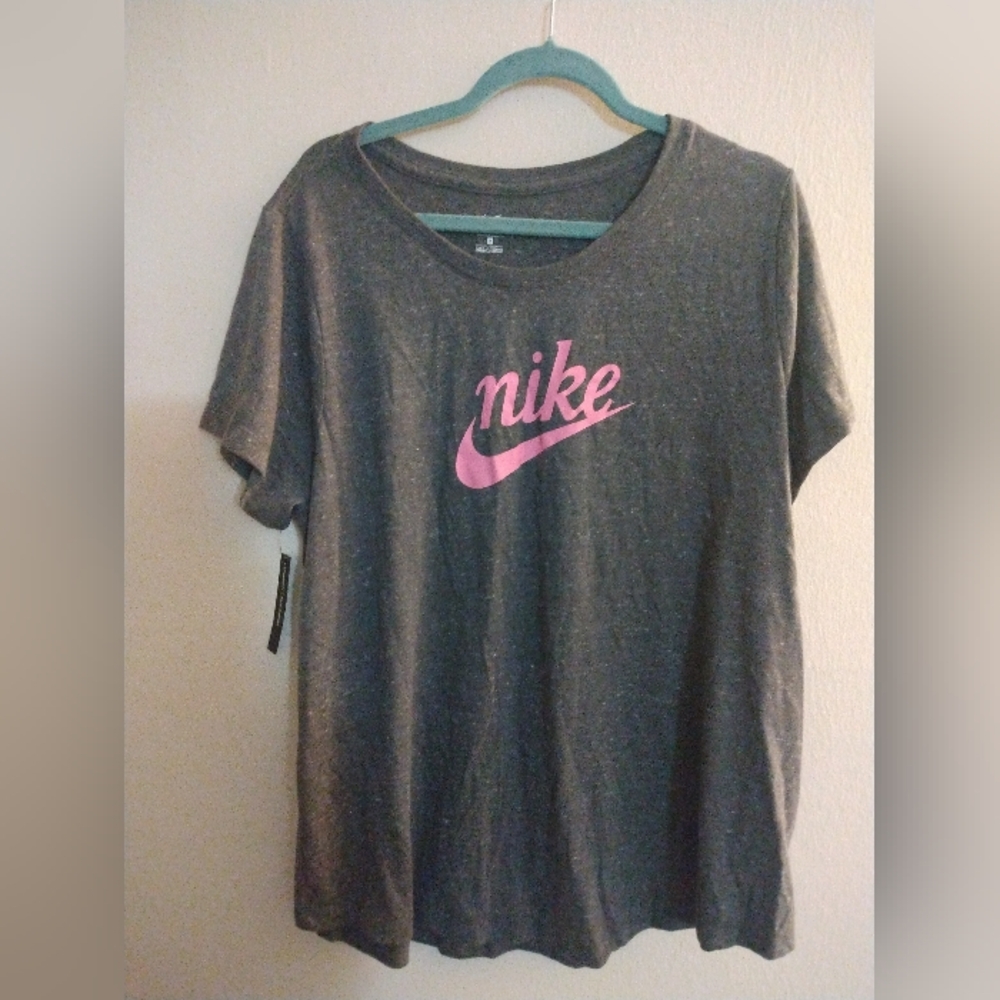 Nike plus size tee 1x